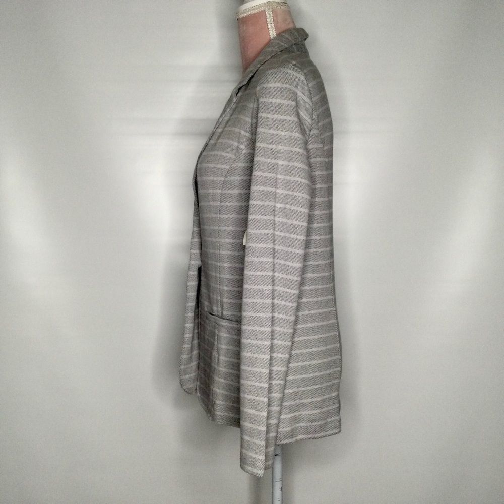 ANTHROPOLOGIE Caslon super comfortable soft jacket. - Picture 9 of 13